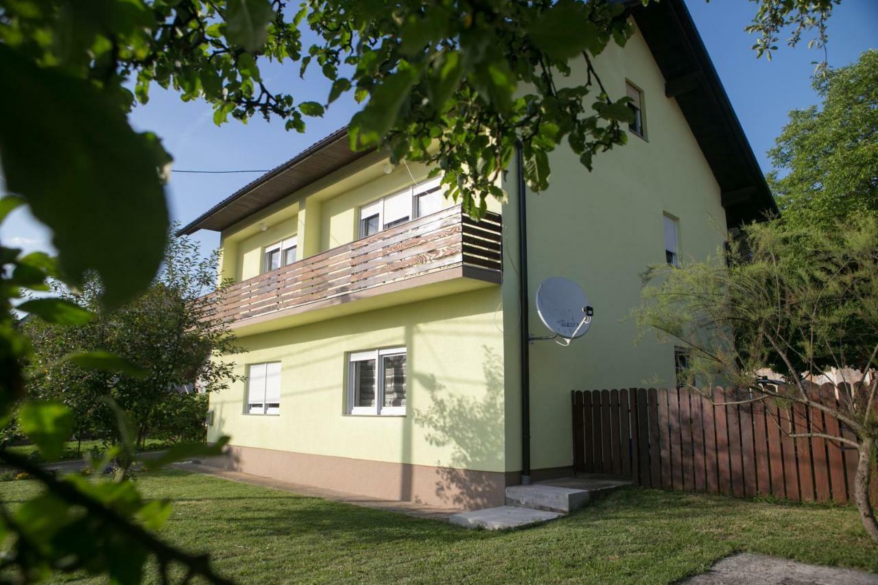 Apartman Maja Otocac Exterior photo